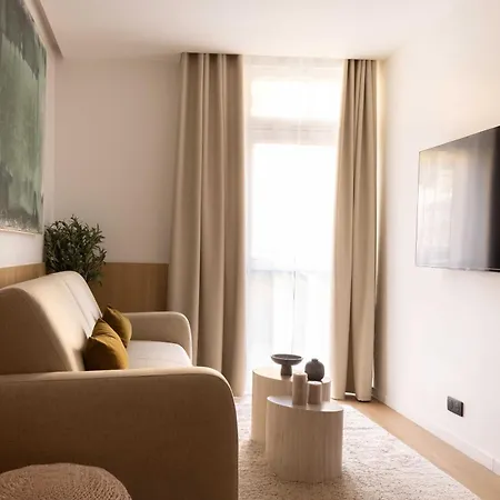 Elegant A C 1br - 4p - Nation *