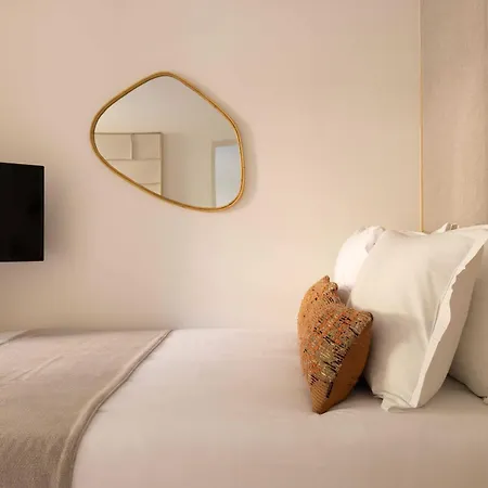 Elegant A C 1br - 4p - Nation